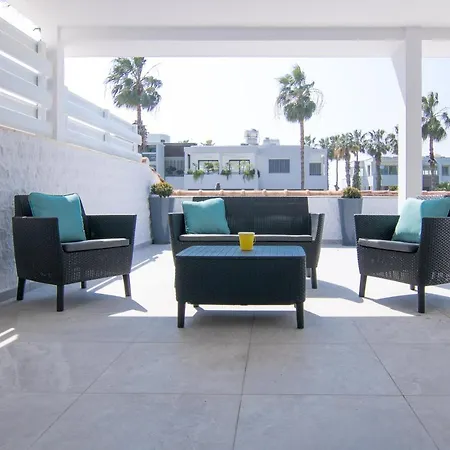 Phaedrus Living: Luxury Flat Semeli *