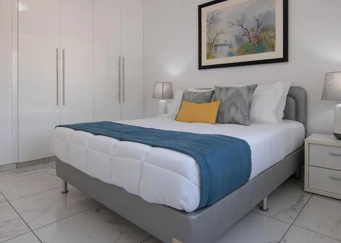 Phaedrus Living: Luxury Flat Semeli Апартаменты